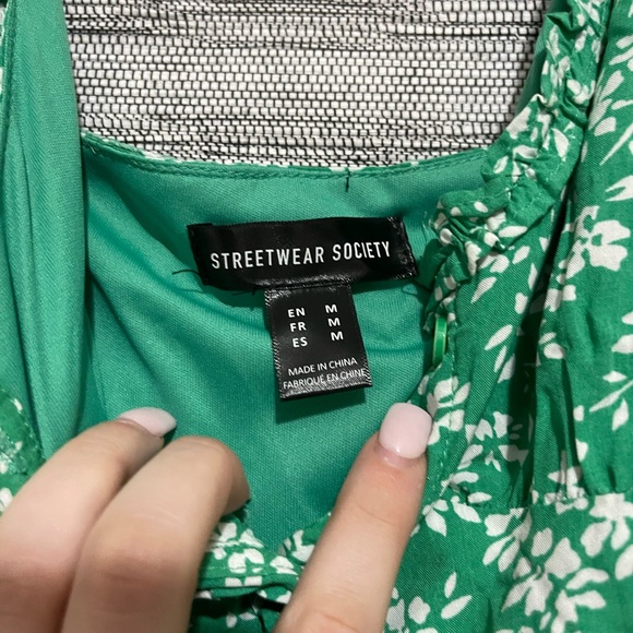 Green/White Floral Print Mini Dress - Picture 4 of 8